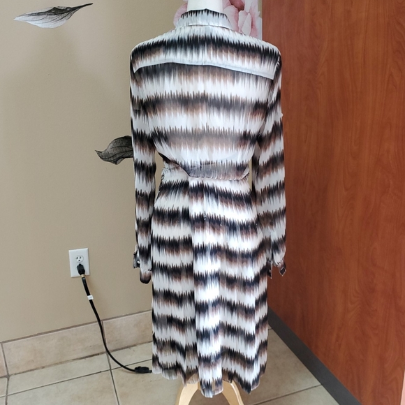 BCBGMAXAZRIA Printed Dress - Picture 5 of 11